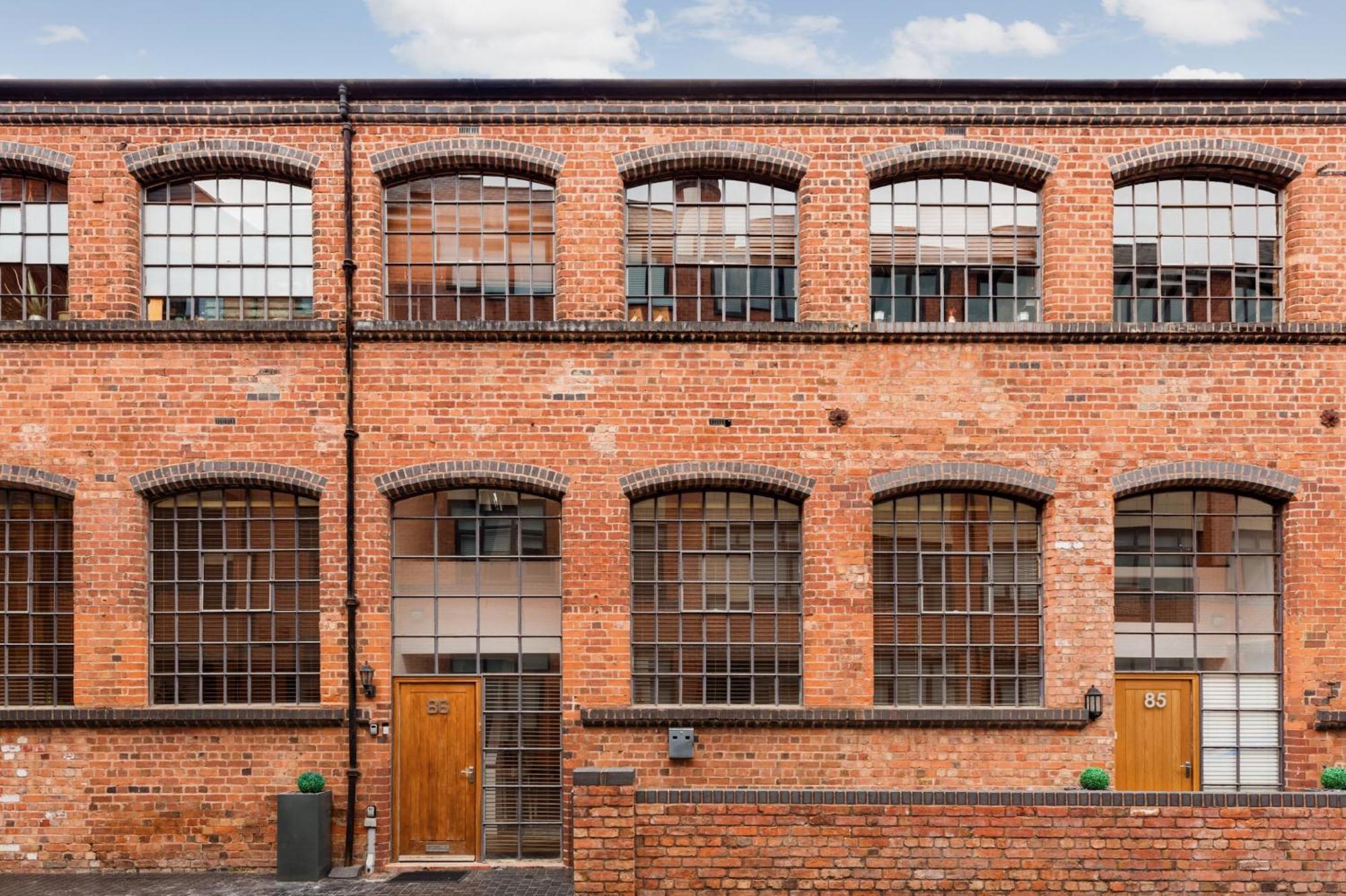 High End Luxury Townhouse In Jq, 4 Bedrooms, Flat Screen Tv In All Rooms, Free Parking, Near Birmingham City Centre Deposit Required Exterior photo